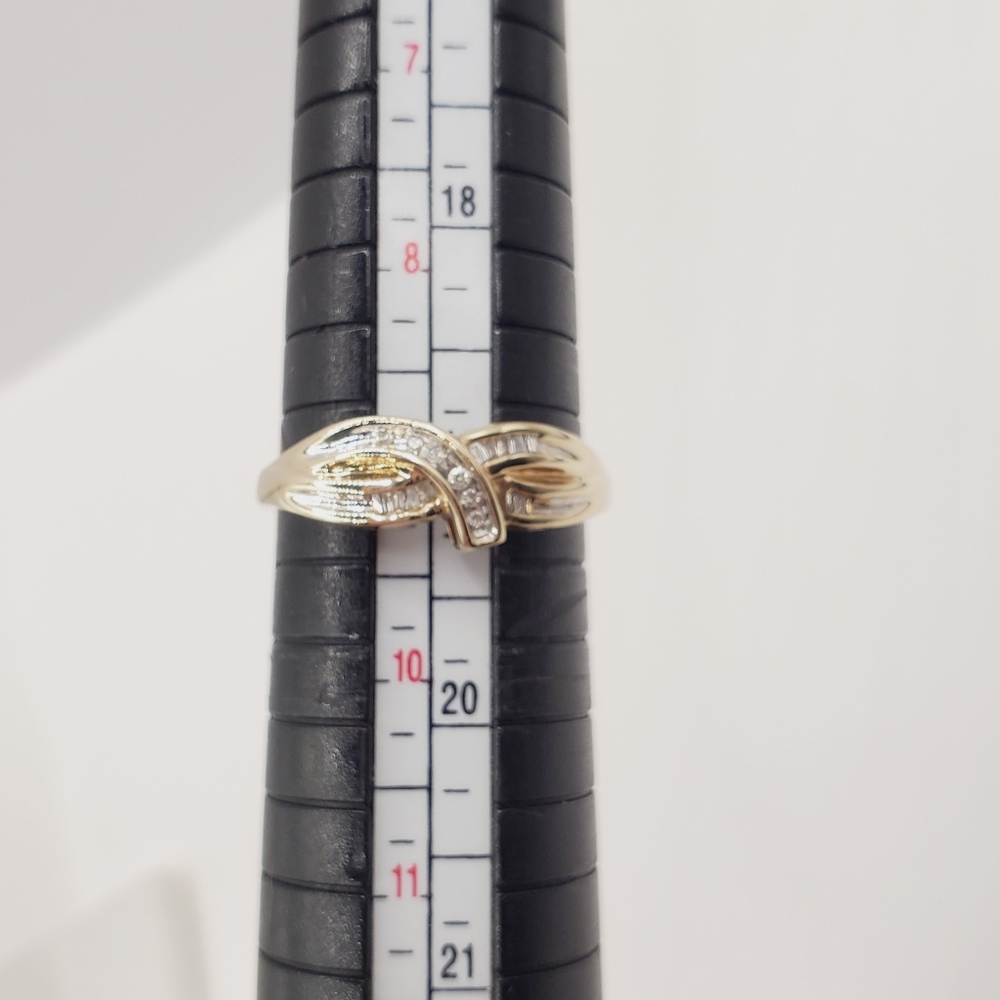 10k Solid Yellow & White Gold Genuine Diamond Ring Baguette & Round Cut Ring - Picture 4 of 12
